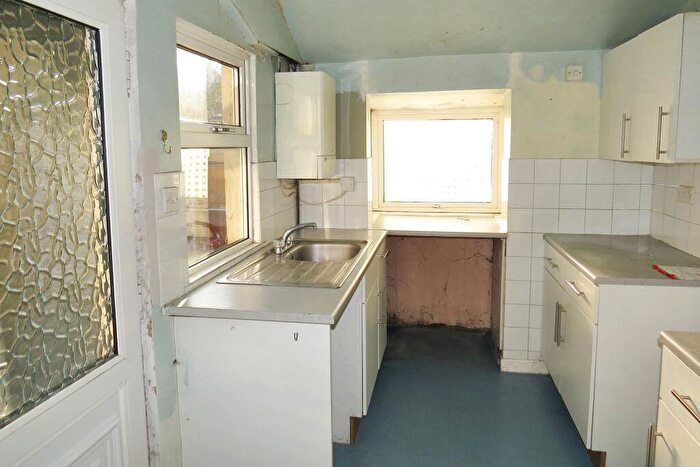 2 Bedroom Terraced House For Sale In Brunshaw Road, Burnley, Lancashire, BB10