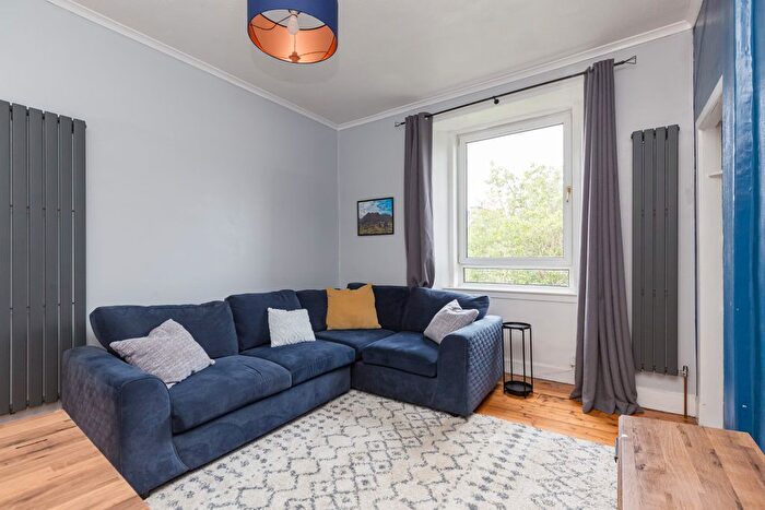 1 Bedroom Flat For Sale In / Gibson Terrace, EH11