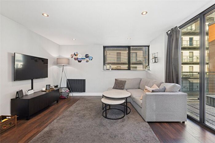 2 Bedroom Flat For Sale In Advent Way, Manchester, Greater Manchester, M4