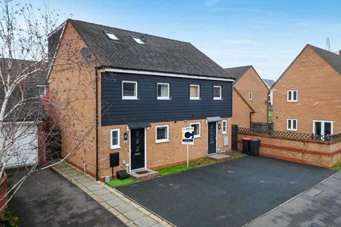 3 Bedroom Semi-Detached House For Sale In Somerset Walk, Broughton, Milton Keynes, MK10