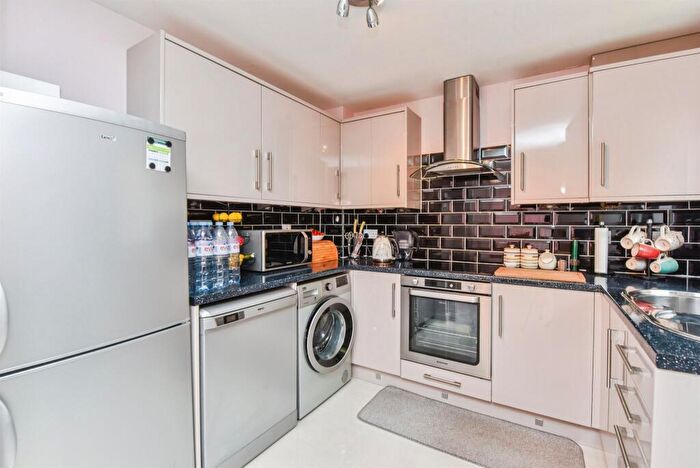 3 Bedroom End Of Terrace House For Sale In Middle Leaze, Chippenham, SN14