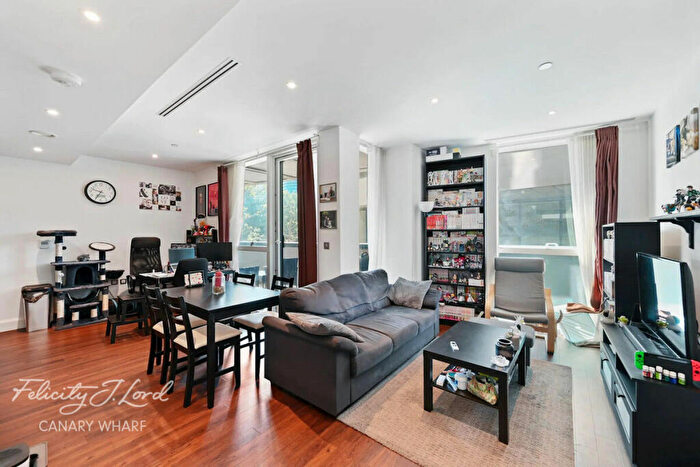 1 Bedroom Apartment For Sale In Harbour Way, London, E14