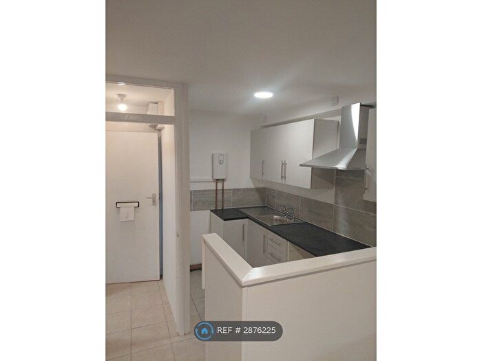 Studio To Rent In Marine Terrace, Folkestone, CT20