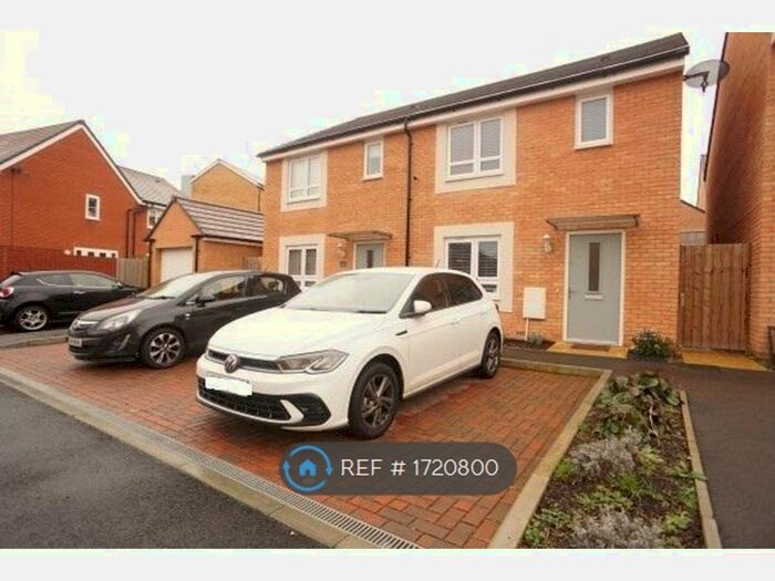 3 Bedroom Semi-Detached House To Rent In Yarrow Close, Bristol, BS16