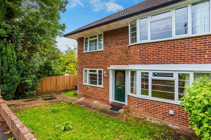 2 Bedroom Maisonette To Rent In Ref: My - Cavendish Gardens, Redhill, RH1