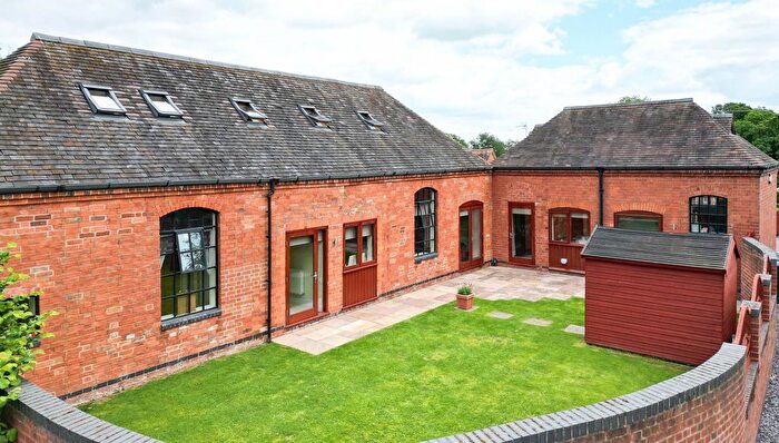 4 Bedroom Barn Conversion For Sale In Upper Skilts Court, Gorcott Hill, Near Ullenhall, B98