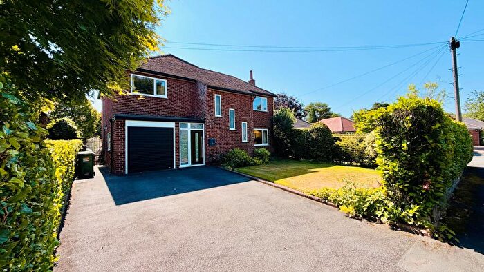 4 Bedroom Detached House For Sale In Carlton Avenue, Wilmslow, SK9