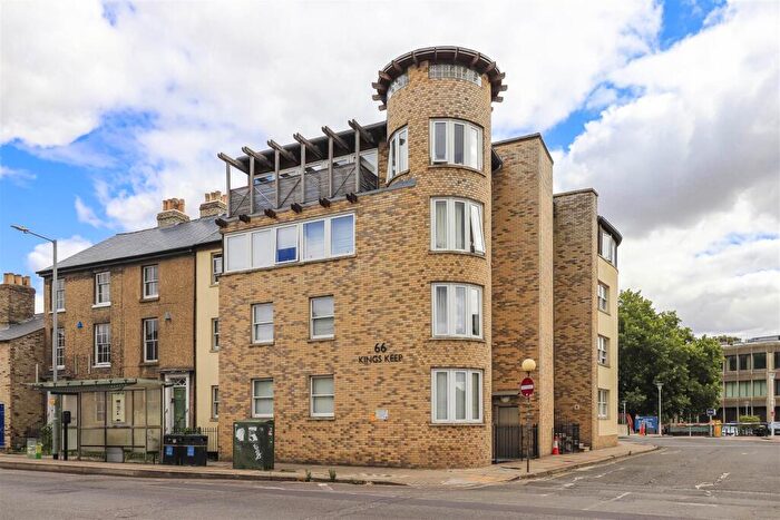 2 Bedroom Flat For Sale In Castle Street, Cambridge, CB3