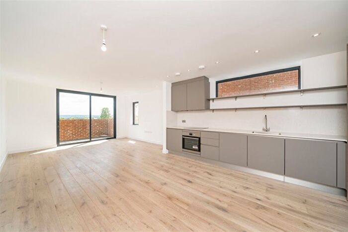 1 Bedroom Flat To Rent In Cottenham Park Road, London, SW20