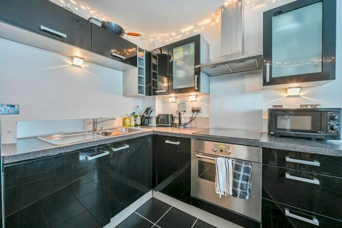 1 Bedroom Flat To Rent In Adriatic Apartments, Royal Docks, London, E16