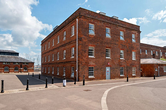 2 Bedroom Apartment For Sale In The Granary And Bakery, Weevil Lane, Gosport, PO12