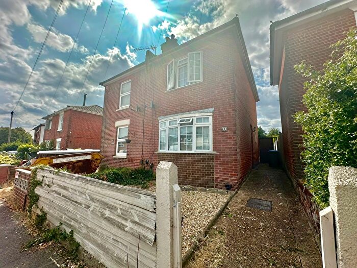 2 Bedroom Semi-Detached House To Rent In Pound Street, Bitterne, Southampton, Hampshire, SO18