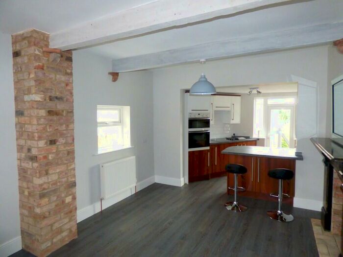 2 Bedroom End Of Terrace House To Rent In South Street, Caistor, LN7