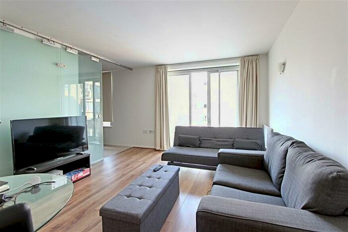 2 Bedroom Flat To Rent In The Mosaic, Narrow Street, Limehouse, E14