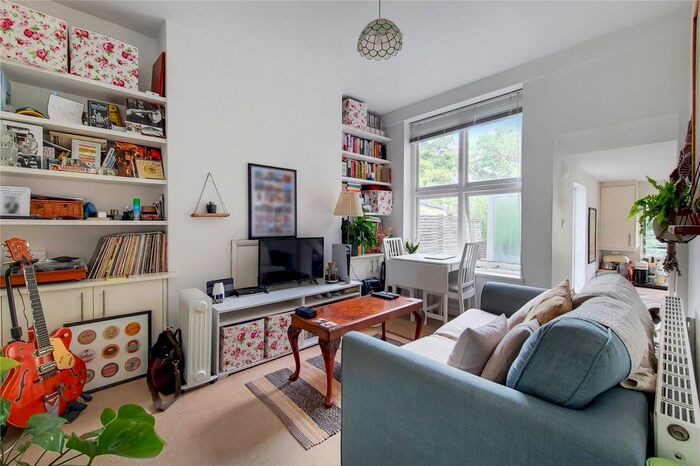 1 Bedroom Flat To Rent In Shaftesbury Road, London, N19