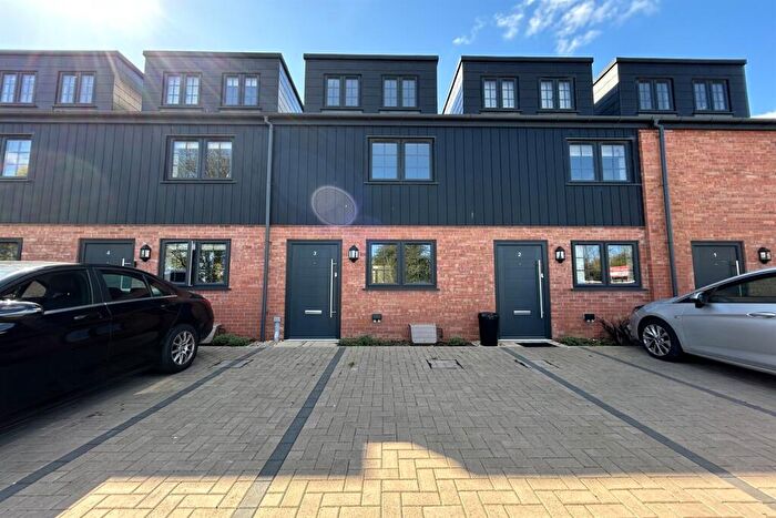 3 Bedroom Terraced House To Rent In Dorchester, DT1