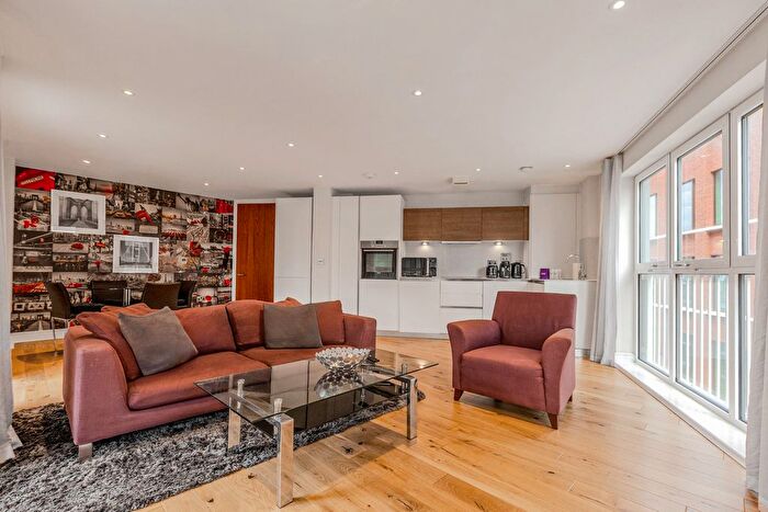 2 Bedroom Flat For Sale In Wellesley Terrace, London, N1