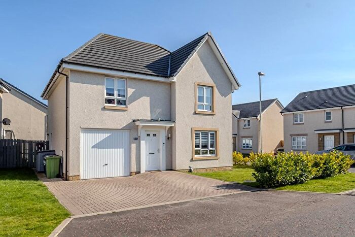 4 Bedroom Villa For Sale In Loubcroy Place, Robroyston, Glasgow, G33