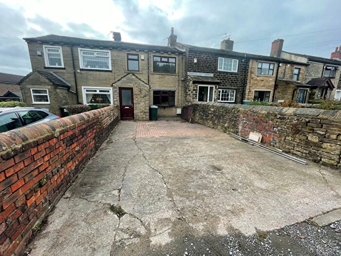 3 Bedroom Property To Rent In Folly Hall Road, Wibsey, Bradford, BD6