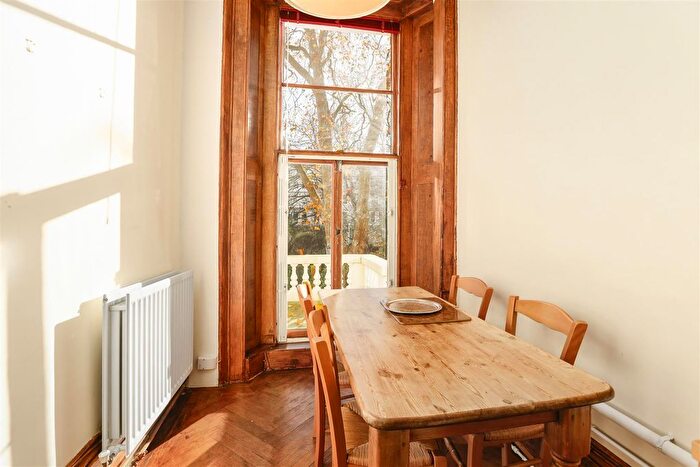 2 Bedroom Flat For Sale In Cornwall Gardens, London, SW7