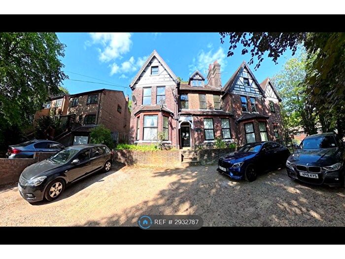 1 Bedroom Flat To Rent In Woodland Court, Luton, LU2