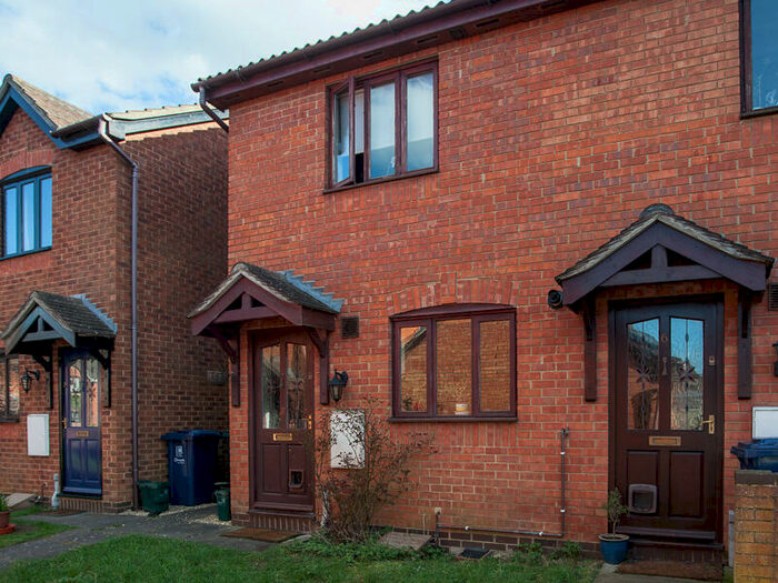 2 Bedroom Semi-Detached House To Rent In Hobby Court, Oxford, OX4