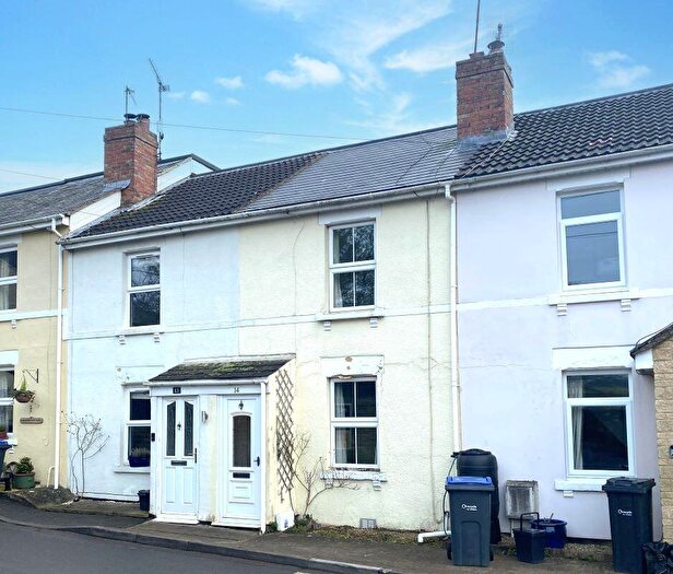 4 Bedroom Terraced House For Sale In Washpool, Swindon, SN5