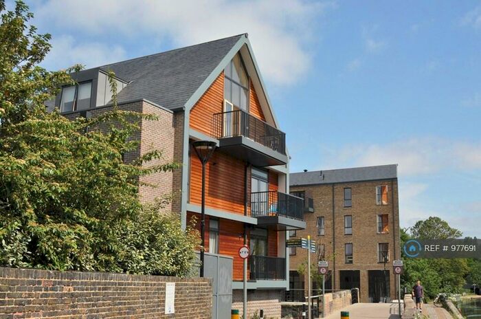 2 Bedroom Penthouse To Rent In Stop Lock, London, E3