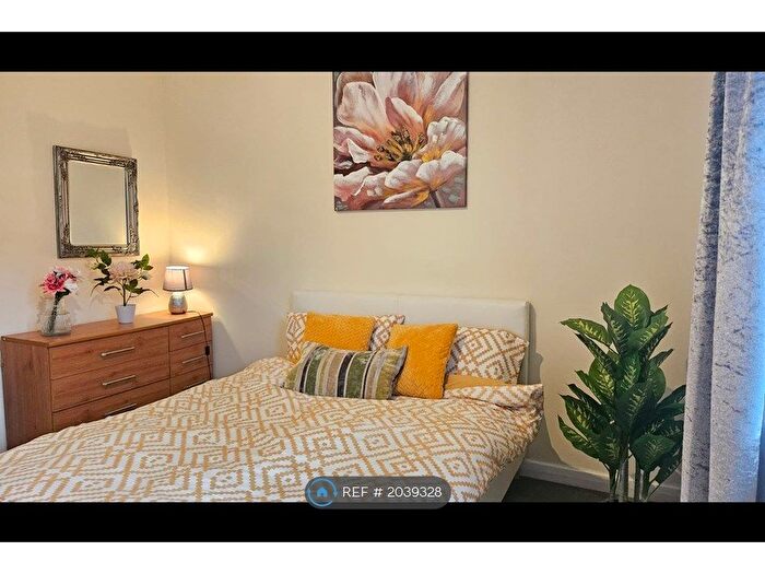 3 Bedroom Flat To Rent In Alexander Terrace, Aberdeen, AB24