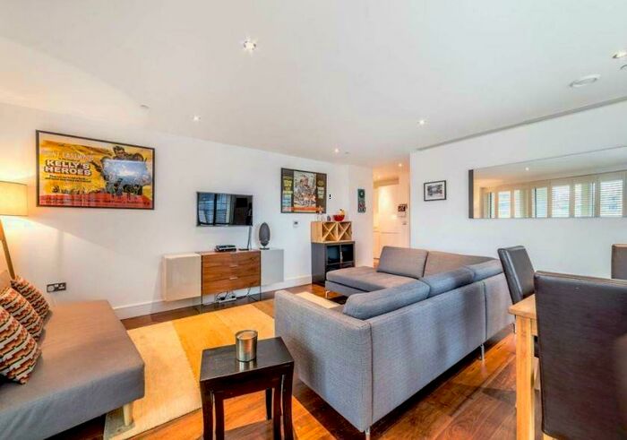 2 Bedroom Apartment To Rent In Allsop Place, Marylebone, London, NW1