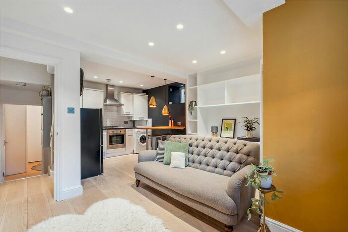 1 Bedroom Flat To Rent In Lewin Road, London, SW16