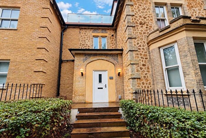 1 Bedroom Apartment To Rent In Epsom Road, Guildford, GU1