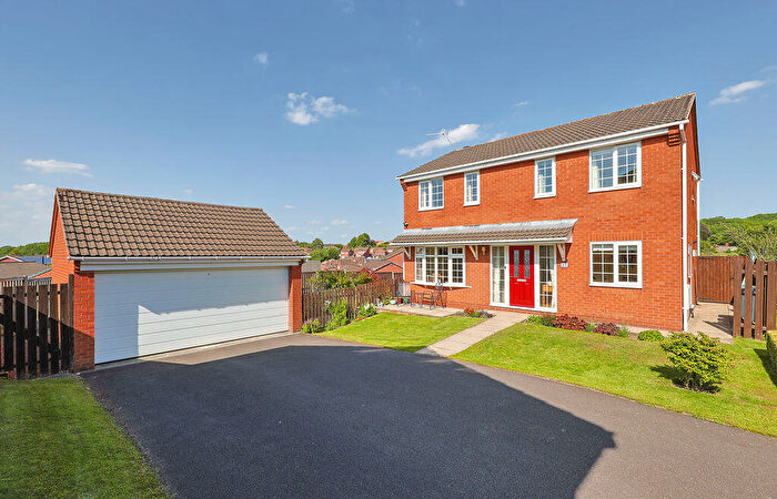 4 Bedroom Detached House For Sale In Hoylake Avenue, Walton, Chesterfield, S40