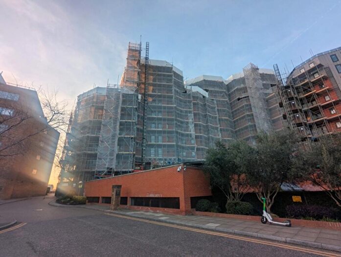 1 Bedroom Apartment To Rent In Arnhem Place London, E14