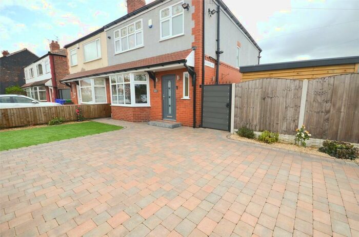 3 Bedroom Semi-Detached House To Rent In Mauldeth Road, Burnage, Manchester, M19