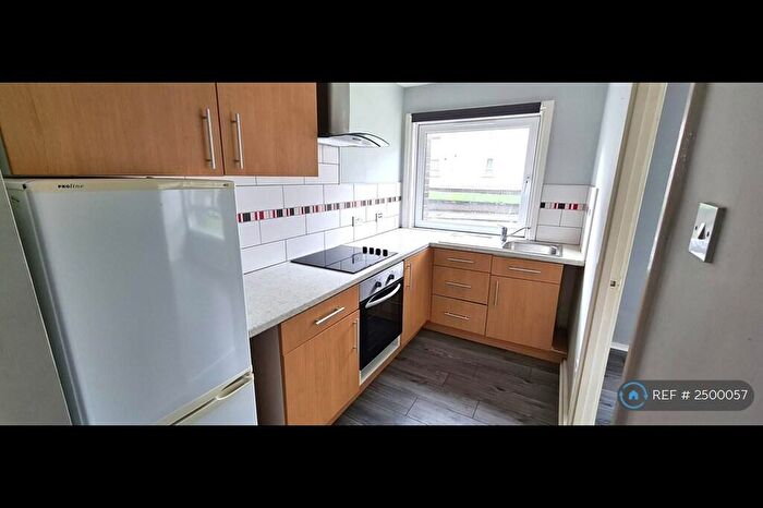 2 Bedroom Flat To Rent In Banner Road, Glasgow, G13