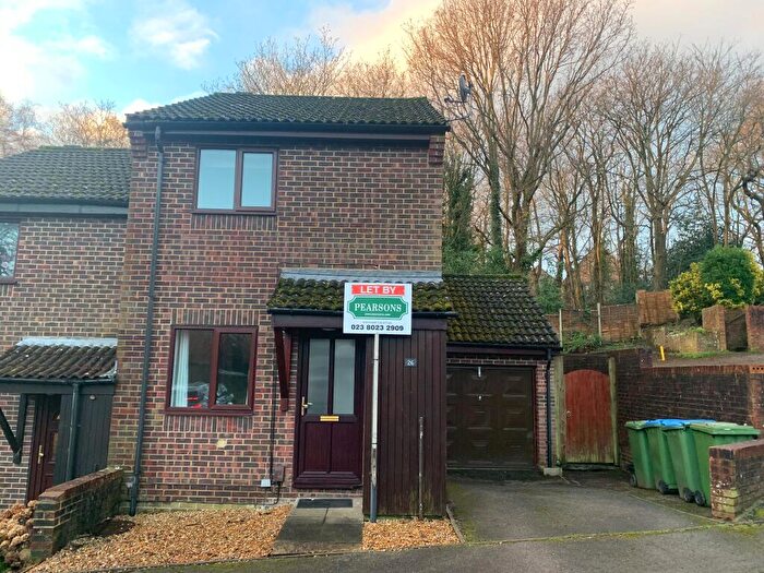 2 Bedroom Semi Detached House To Rent In Hollybrook Close, SO16