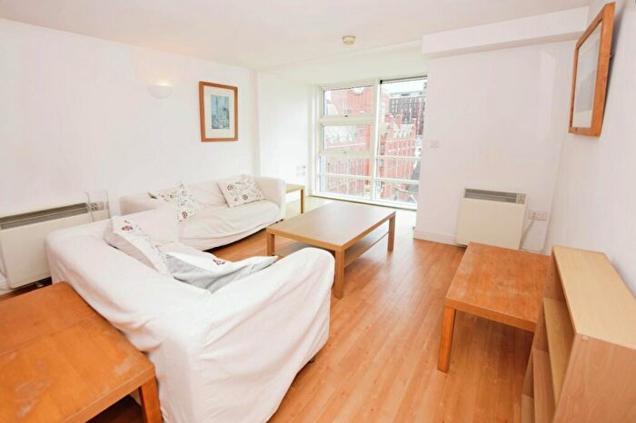 2 Bedroom Flat To Rent In , Whitworth Street West, Southern Gateway, Manchester, M1