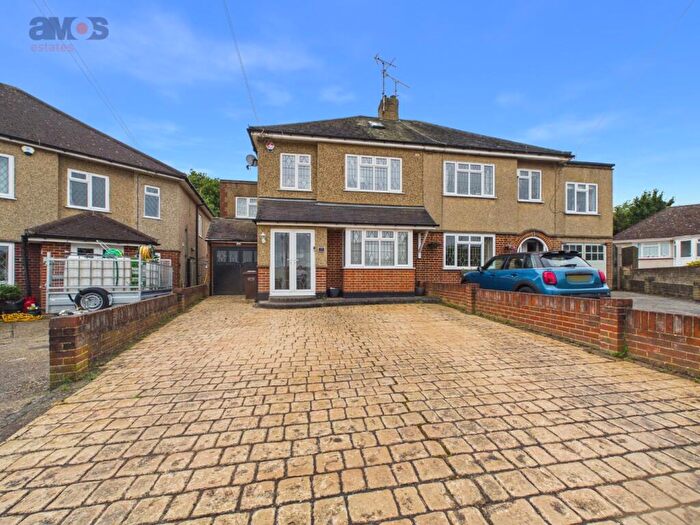 4 Bedroom Semi-Detached House For Sale In Hazel Close, Hadleigh, Essex, SS7