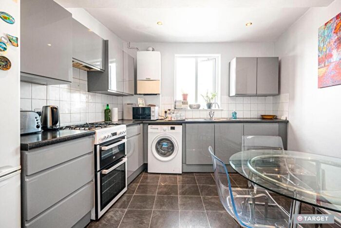 4 Bedroom Duplex To Rent In Silver Street, N18