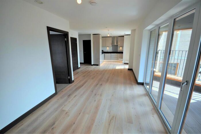 1 Bedroom Flat To Rent In Chiltern Court, Marri Street, Watford, WD24