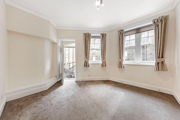 2 Bedroom Flat To Rent In Vauxhall Bridge Road, London, SW1V