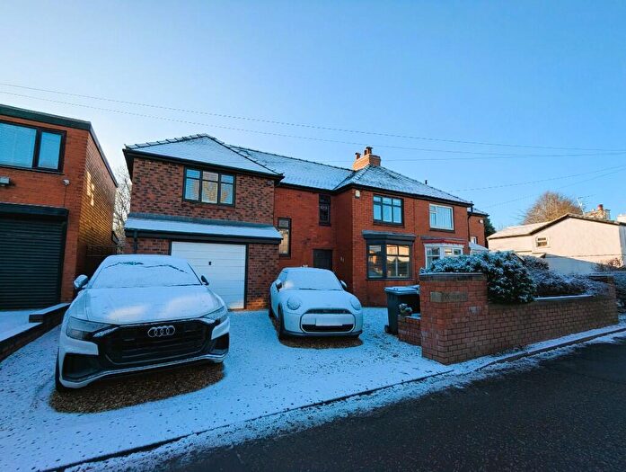 5 Bedroom Semi Detached House For Sale In Simister Lane, Manchester, Greater Manchester, M25