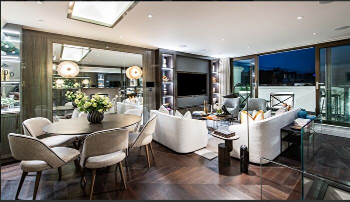 3 Bedroom Flat To Rent In Prince Of Wales Terrace, London, W8