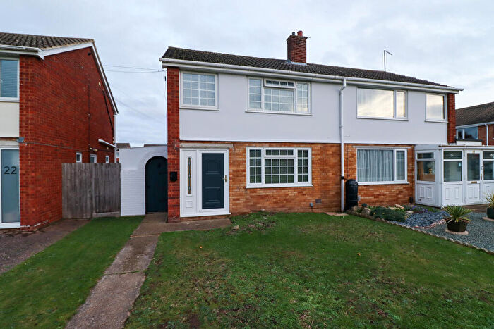 3 Bedroom Semi Detached House For Sale In Booth Way, Little Paxton, St. Neots, Cambridgeshire, PE19