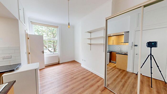 Studio To Rent In Powis Road, Brighton, BN1