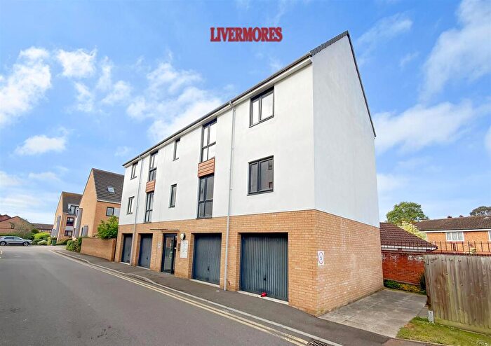 1 Bedroom Flat For Sale In Creek Mill Way, Dartford, DA1