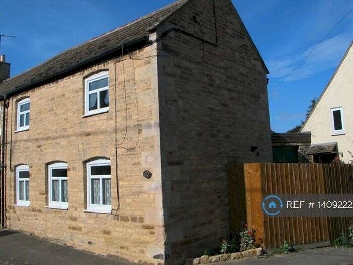 2 Bedroom End Of Terrace House To Rent In High Street, Corby, NN17