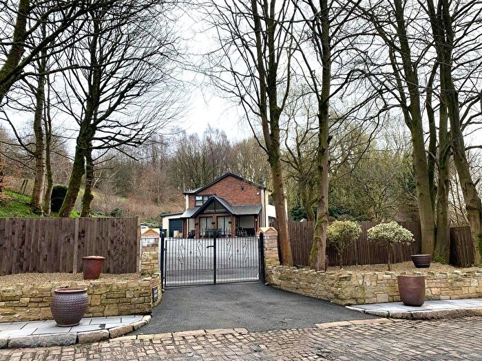 4 Bedroom Detached House For Sale In Park Bridge, Ashton-Under-Lyne, OL7