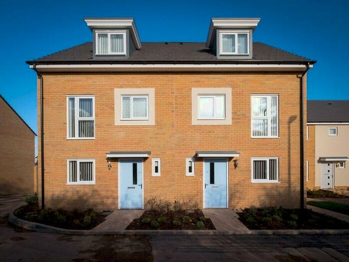 3 Bedroom Semi-Detached House To Rent In Orchid Close, Lyde Green, Bristol, BS16